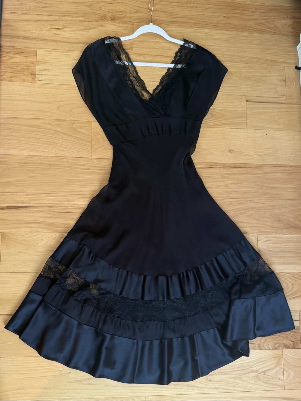 Diane Von Furstenberg Black Midi Dress with Lace Trim - Picture 3 of 12